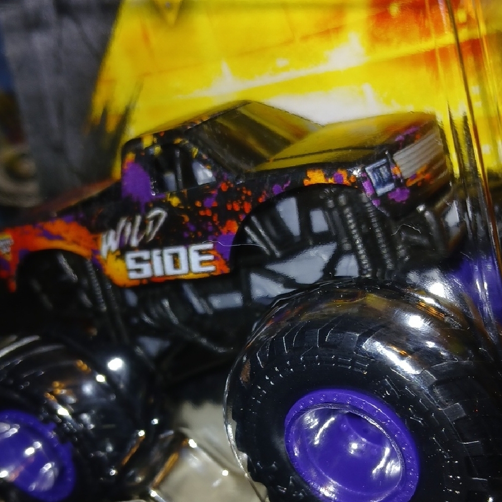 Wild Side Monster Jam  Truck - Black and Purple Series 44 ARENA FAVORITES